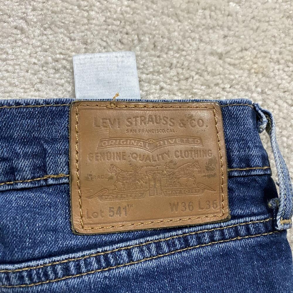 Levis Premium 541 Jeans Mens 36x36* Blue Athletic Tapered Denim Stretch Med Wash - Picture 3 of 11